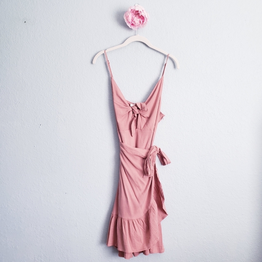 Elegant Pink Bow-Tie Dress - Picture 2 of 7
